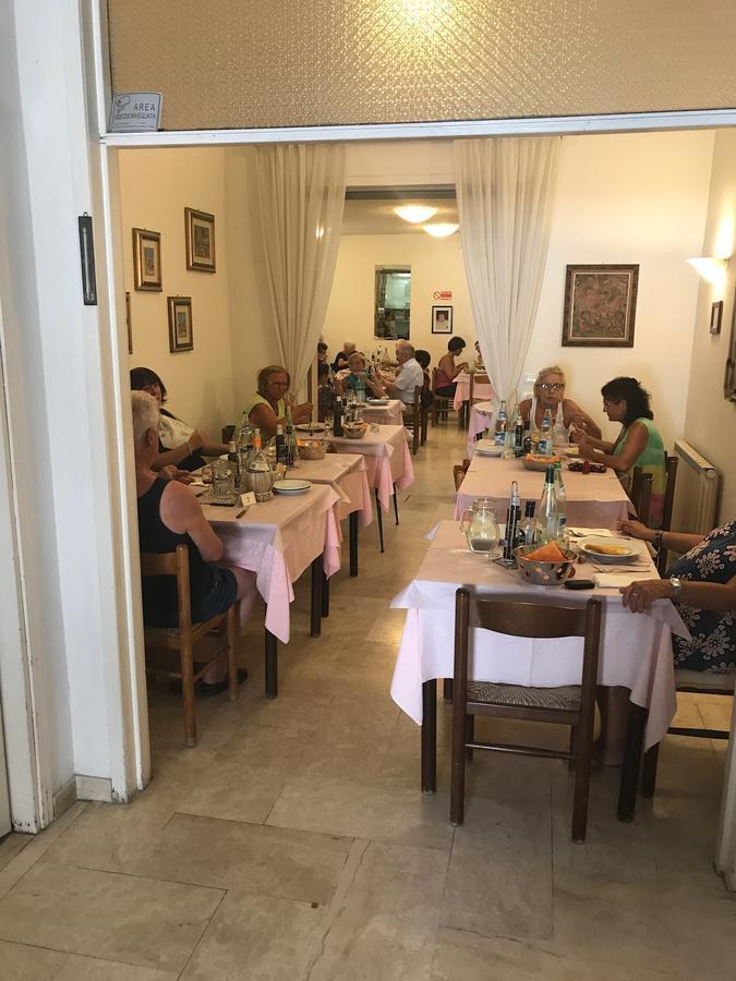 Hotel Bali 维亚雷焦 外观 照片
